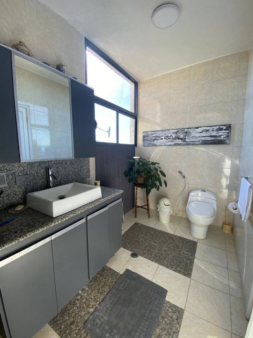 Квартира, 2390 м², 130 000$ — FAKTOR